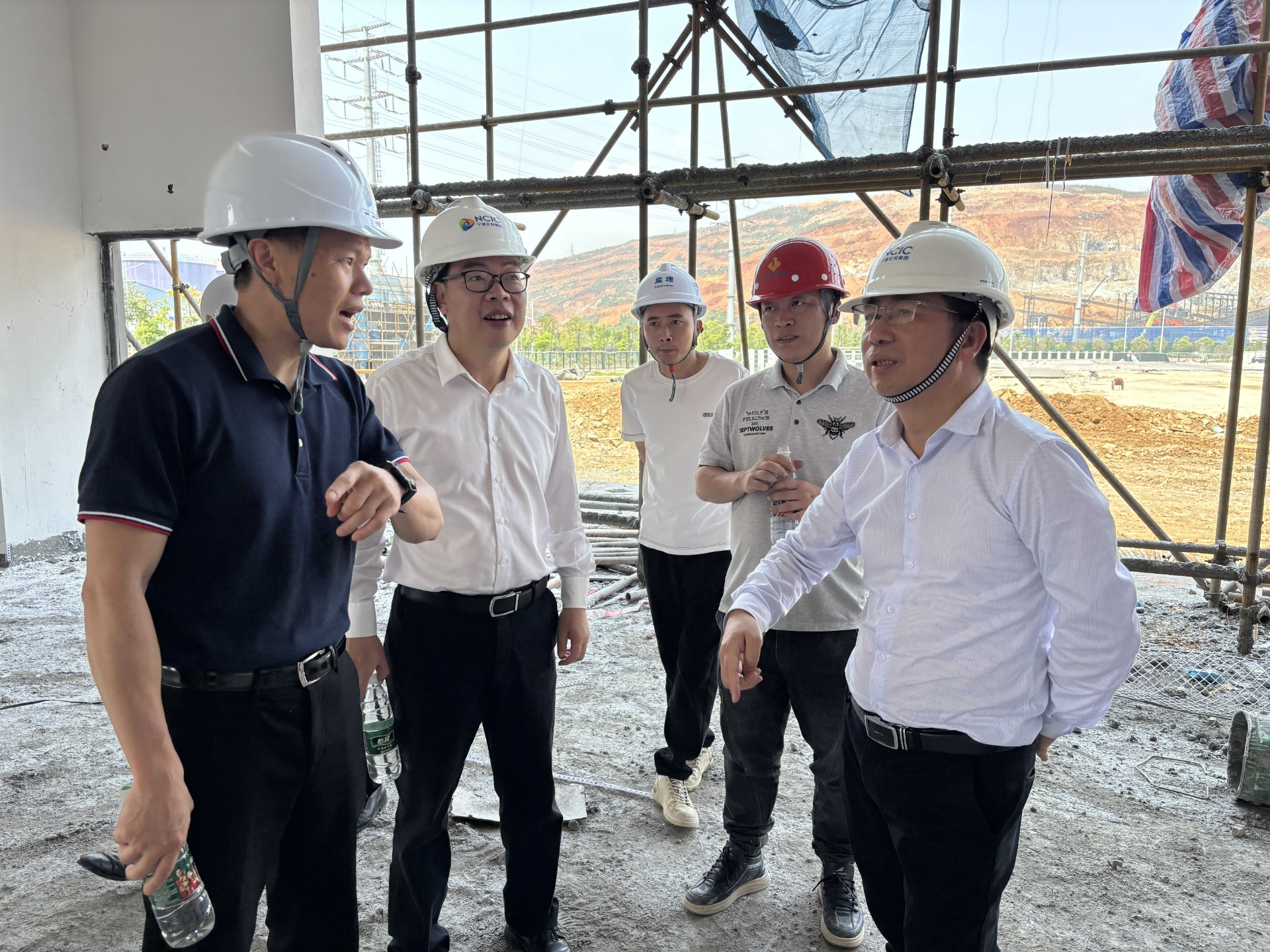 市彩运网集团领导深入市彩运网项目开展五一节前安全检查，，，，，，，，赖海澜拍摄2_new.jpg