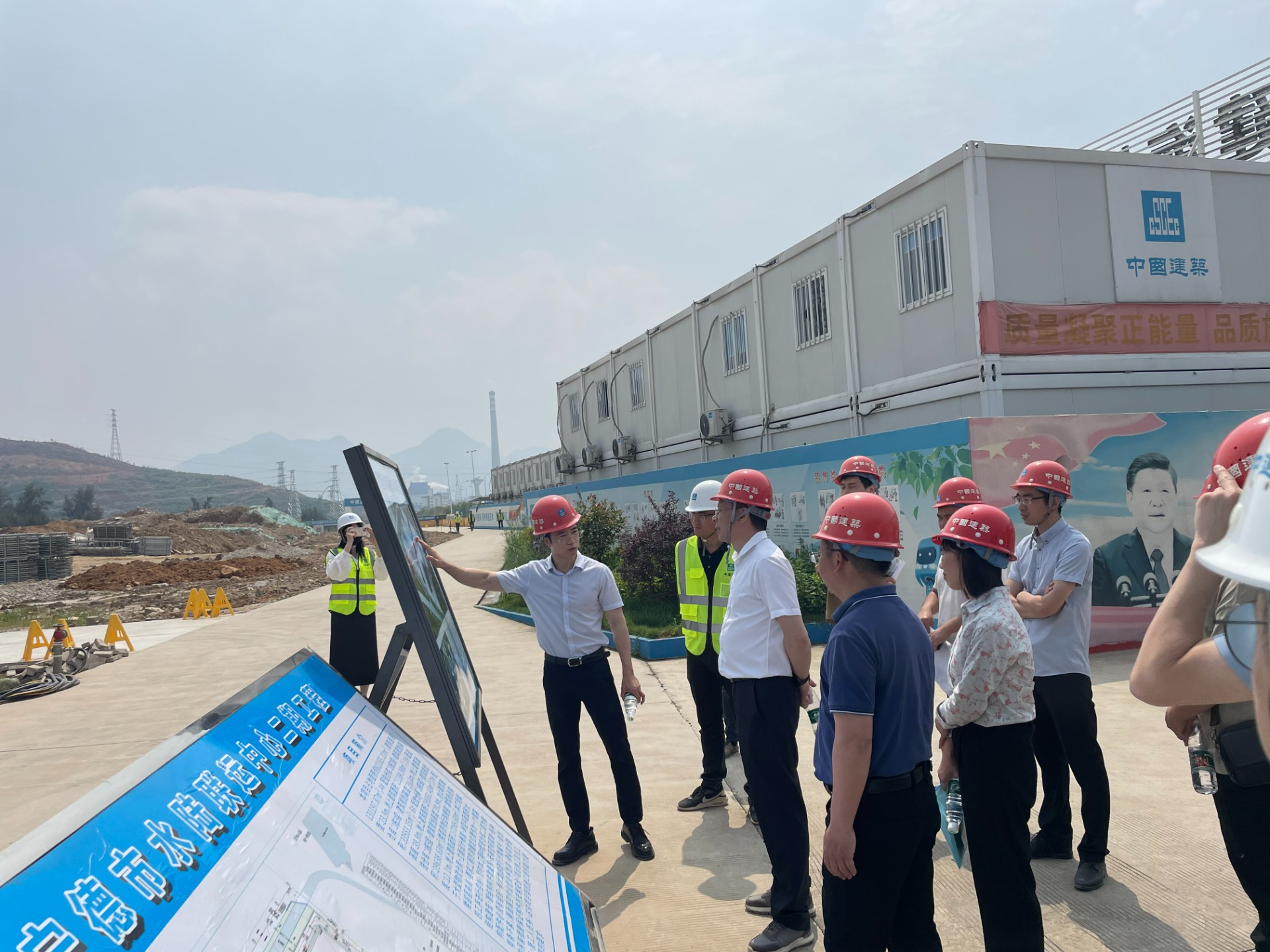 2024-5-9市彩运网集团领导深入市彩运网物流集团重点项目现场调研指导工作，，，，，，姜轩纬拍摄1.jpg
