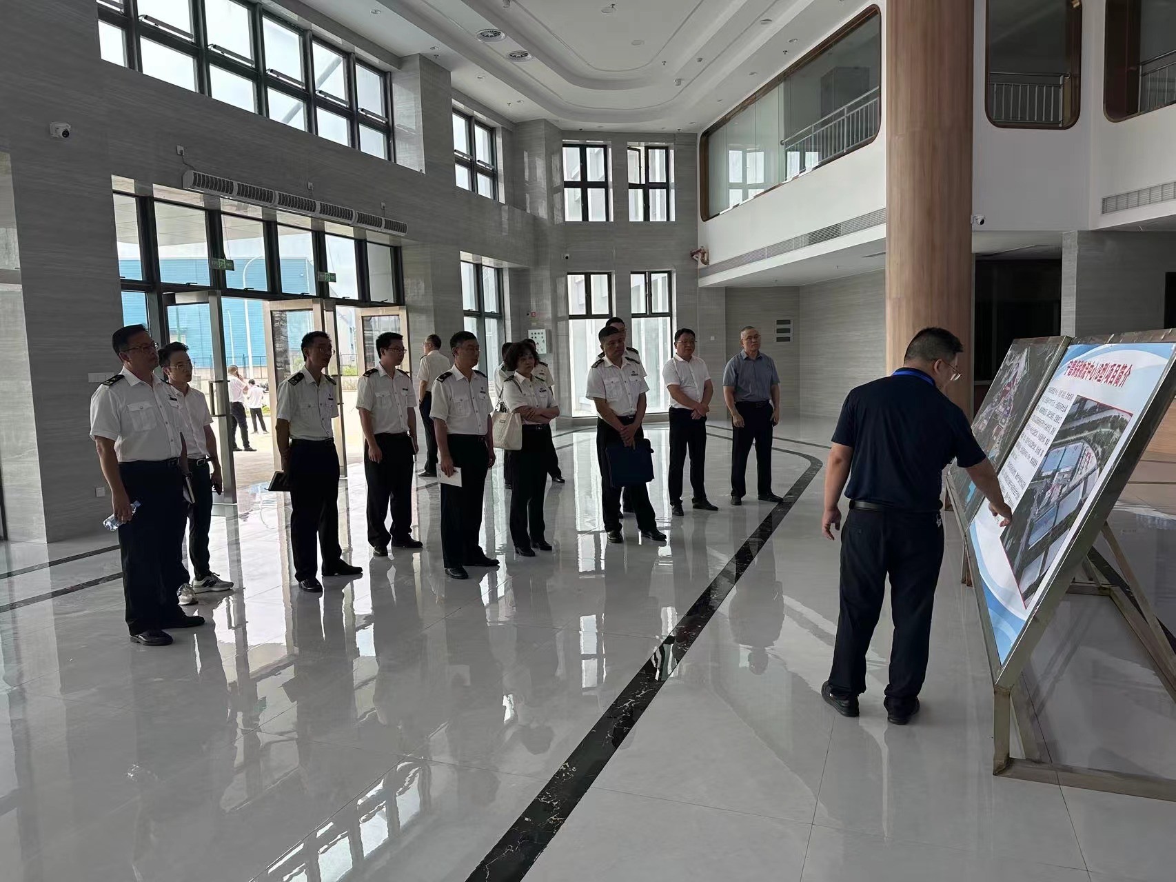 福州海关相关领导深入宁德保税物流中心（B保）项目调研，，，，，蔡慧铭拍摄1.jpg